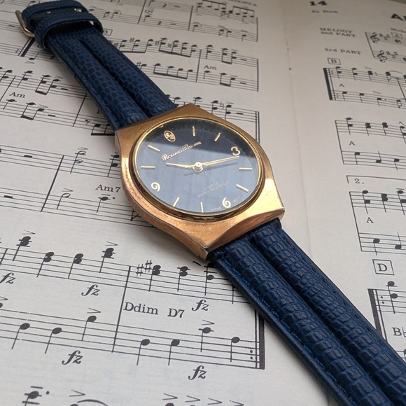 Vintage Roland Bellini Gold and Blue Watch - Picture 8 of 10